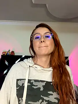 Snapshot of antonhella1 chatting on 09/30/25, 06:13 antonhella1 online show from 09/30/25, 06:13