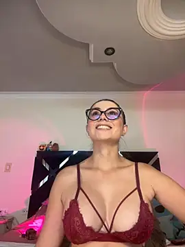 Snapshot of antonhella1 chatting on 11/07/25, 07:36 antonhella1 online show from 11/07/25, 07:36