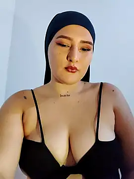 Snapshot of Celeste_camila18 chatting on 09/13/25, 08:08 Celeste camila18 online show from 09/13/25, 08:08