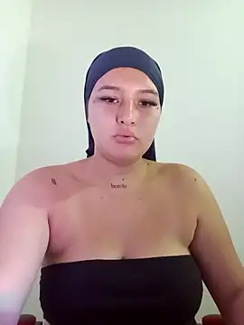 Snapshot of Celeste_camila18 chatting on 09/19/25, 12:17 Celeste camila18 online show from 09/19/25, 12:17