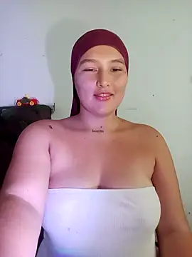 Snapshot of Celeste_camila18 chatting on 11/09/25, 07:34 Celeste camila18 online show from 11/09/25, 07:34