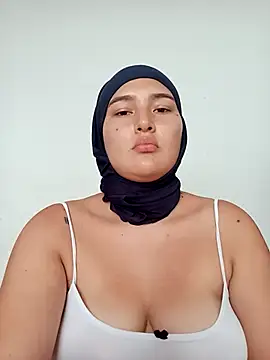 Snapshot of Celeste_camila18 chatting on 11/20/25, 05:23 Celeste camila18 online show from 11/20/25, 05:23