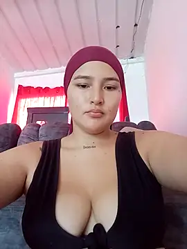 Snapshot of Celeste_camila18 chatting on 12/05/25, 05:42 Celeste camila18 online show from 12/05/25, 05:42