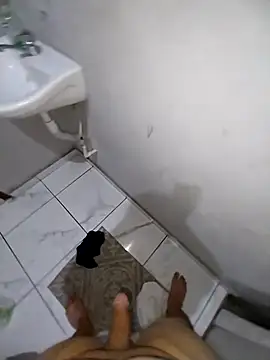 Snapshot of Whiper2024 chatting on 09/13/25, 01:16 Whiper2024 online show from 09/13/25, 01:16