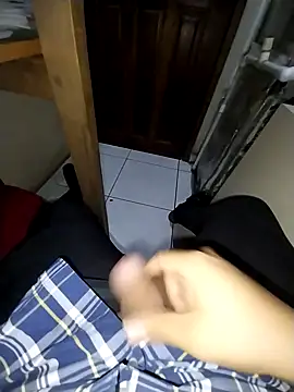 Snapshot of Whiper2024 chatting on 09/16/25, 06:31 Whiper2024 online show from 09/16/25, 06:31