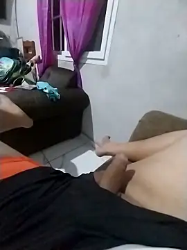 Snapshot of Whiper2024 chatting on 10/28/25, 02:48 Whiper2024 online show from 10/28/25, 02:48