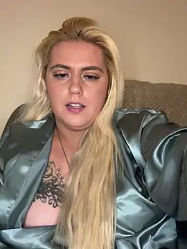 Blondiee3088 online show from 02/19/25, 05:38