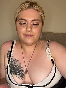 Blondiee3088 online show from 02/23/25, 05:18