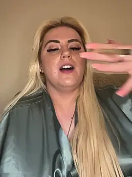 Blondiee3088 online show from 02/27/25, 11:37