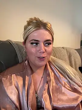 Blondiee3088 online show from 03/20/25, 01:59