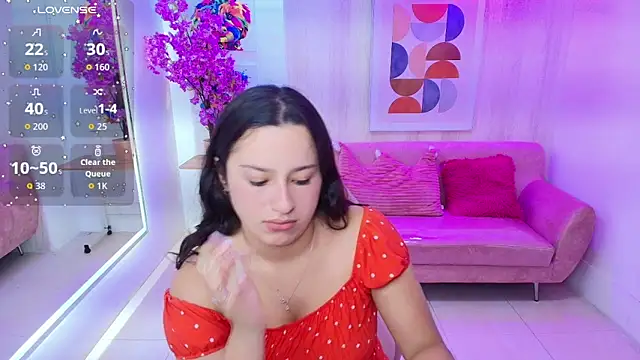 Snapshot of Miia_bela chatting on 09/26/25, 03:43 Miia bela online show from 09/26/25, 03:43