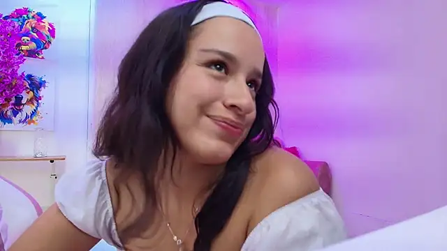 Snapshot of Miia_bela chatting on 10/03/25, 03:36 Miia bela online show from 10/03/25, 03:36