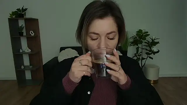 MariaSttone online show from 12/03/24, 08:49