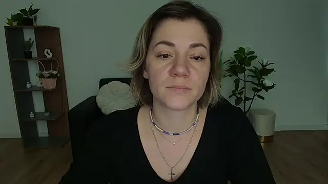 MariaSttone online show from 12/11/24, 12:12
