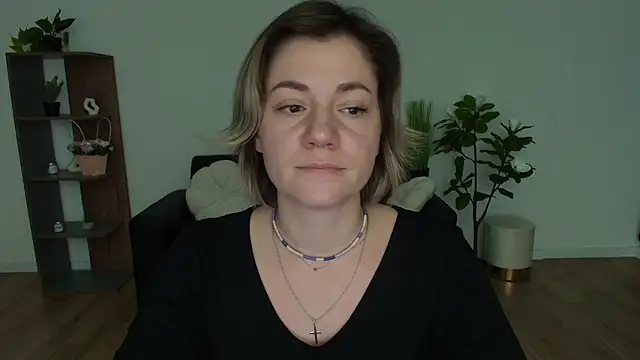MariaSttone online show from 12/11/24, 03:47