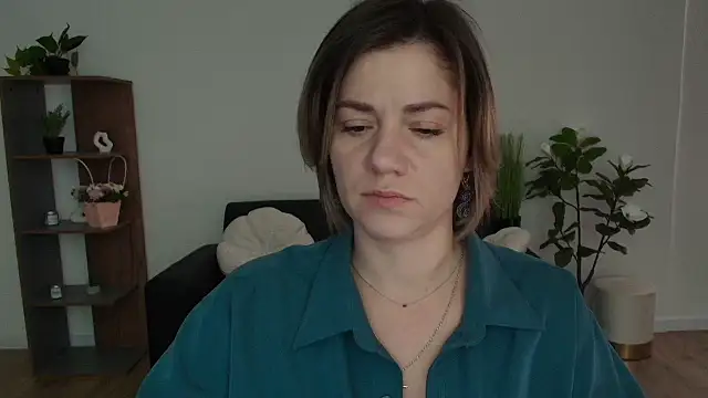 MariaSttone online show from 12/13/24, 10:30