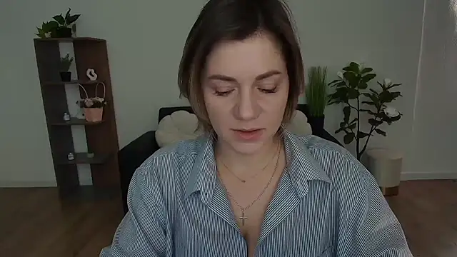 MariaSttone online show from 12/14/24, 10:56
