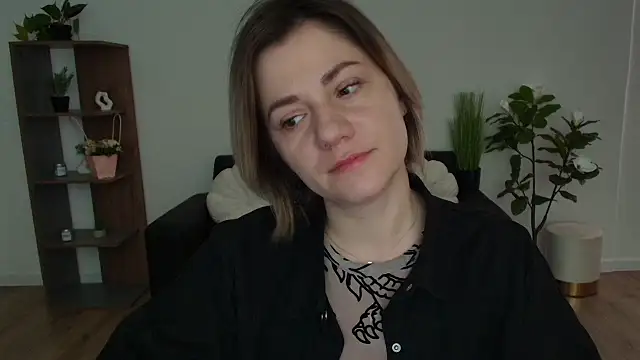 MariaSttone online show from 12/17/24, 10:55