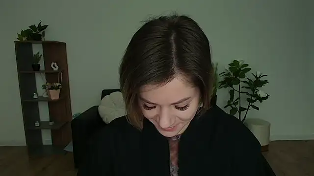 MariaSttone online show from 12/19/24, 08:34
