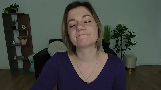 MariaSttone online show from 12/25/24, 07:57