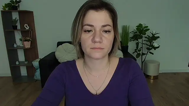 MariaSttone online show from 12/25/24, 01:19
