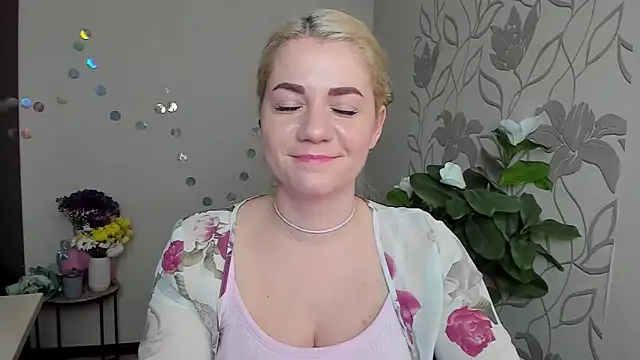 MariaSttone online show from 11/26/25, 11:44