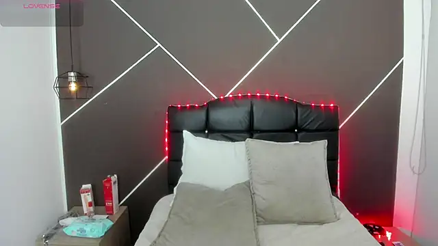 AntonellaRosee  online show from 01/24/25, 11:37