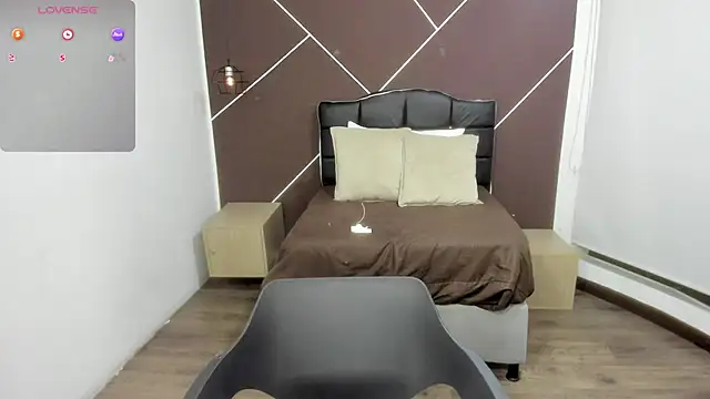 AntonellaRosee  online show from 02/20/25, 11:31