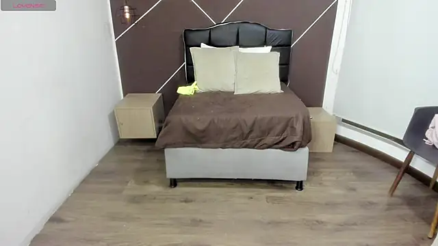 AntonellaRosee  online show from 03/04/25, 12:12
