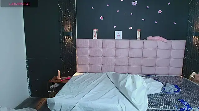 AntonellaRosee  online show from 09/24/25, 11:57