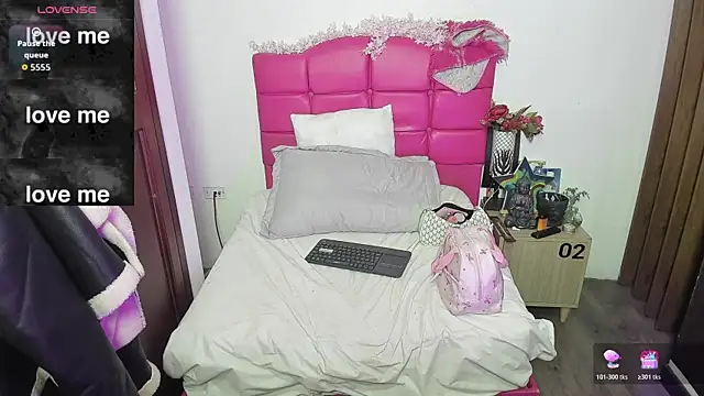 AntonellaRosee  online show from 10/26/25, 12:11