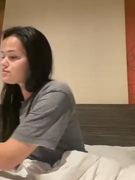 English-Chloe96 online show from 12/04/24, 05:11