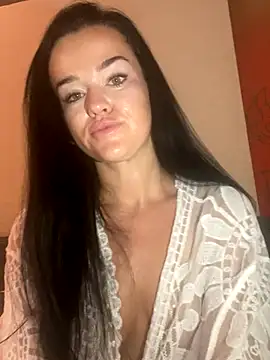 English-Chloe96 online show from 10/17/25, 04:37