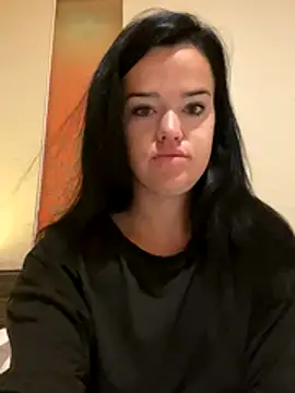 Snapshot of English-Chloe96 chatting on 11/17/25, 05:02 English-Chloe96 online show from 11/17/25, 05:02