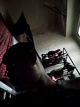 Snapshot of Vinay-kumar89 chatting on 10/26/25, 04:02 Vinay-kumar89 online show from 10/26/25, 04:02