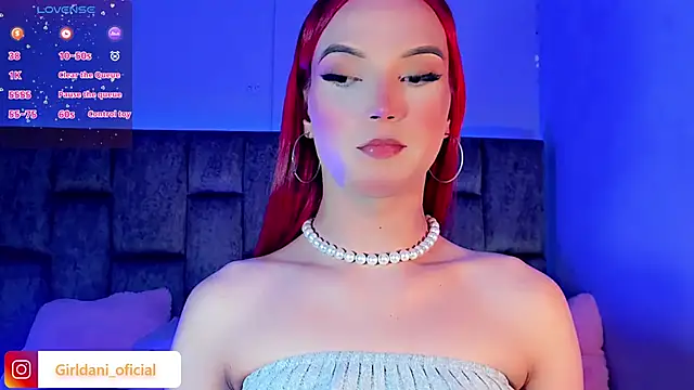 Snapshot of Liittle_foxxxy chatting on 02/19/25, 08:22 Liittle foxxxy online show from 02/19/25, 08:22