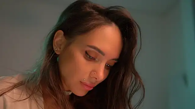 Snapshot of Mila_May_ chatting on 09/14/25, 05:12 Mila May online show from 09/14/25, 05:12