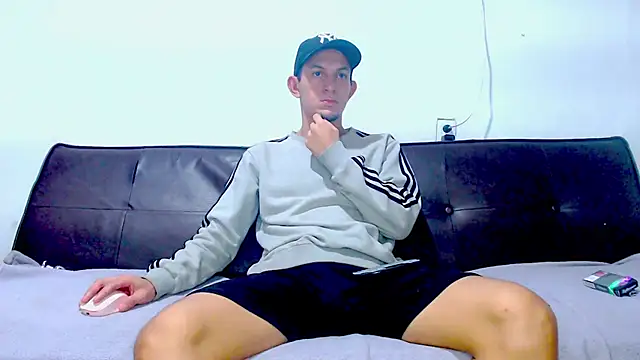 Snapshot of meridandwither chatting on 12/04/24, 10:13 meridandwither online show from 12/04/24, 10:13