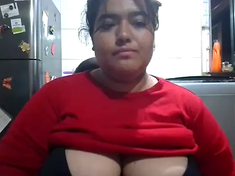 missaaprilv online show from 02/13/25, 04:11