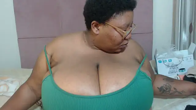 DAIRYBELLELIZxx online show from 12/13/24, 05:21