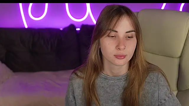 Snapshot of JennyyLuv chatting on 11/11/25, 09:48 JennyyLuv online show from 11/11/25, 09:48