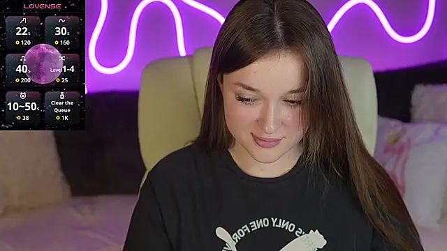 Snapshot of DonnaLustt chatting on 11/03/25, 08:32 DonnaLustt online show from 11/03/25, 08:32