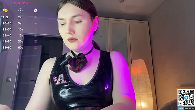 Snapshot of Maria_Bowie chatting on 02/06/26, 07:34 Maria Bowie online show from 02/06/26, 07:34