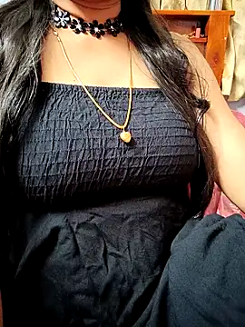 Snapshot of amala_ss chatting on 10/18/25, 01:34 amala ss online show from 10/18/25, 01:34