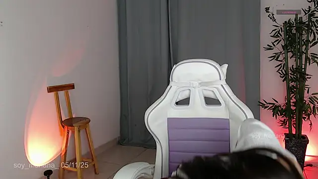 soy mariana  online show from 11/08/25, 01:50