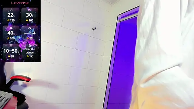 Gabyqueen70 online show from 12/31/24, 03:34