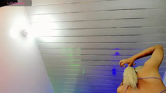 Gabyqueen70 online show from 05/15/26, 03:02