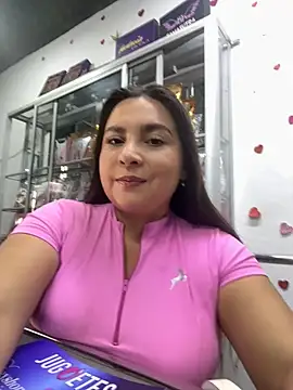 Snapshot of sofiafantasy chatting on 11/04/25, 02:49 sofiafantasy online show from 11/04/25, 02:49