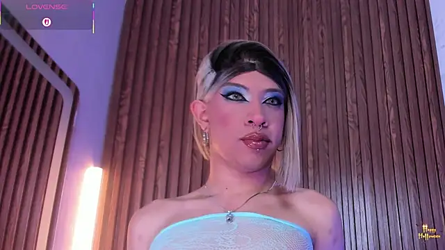 Snapshot of AndyBlake_ chatting on 10/04/25, 03:04 AndyBlake  online show from 10/04/25, 03:04