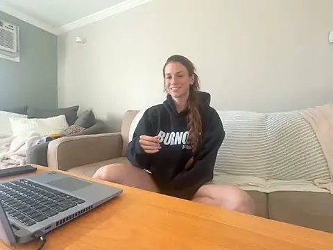 MissSwitch online show from 09/29/25, 12:43